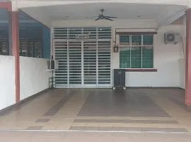 Rawynaa Segamat Homestay