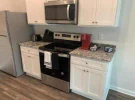 Cozy 3BR house 15mins to A&T, UNCG, WetNWild