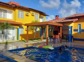 Salinopolis- casa com piscina，位于萨利诺波利斯的度假屋