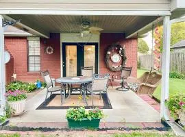 Cozy house centrally located close to everything in NWA