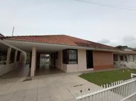 Linda Casa em Itapoá, balneário Paese