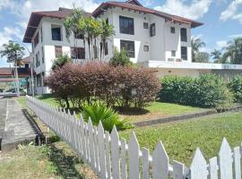 HARVARD SUASANA HOTEL，位于Bedung的酒店