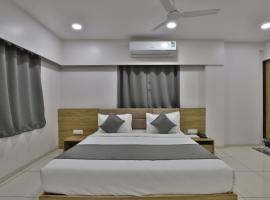 hotel monville group vadodara，位于巴罗达的酒店