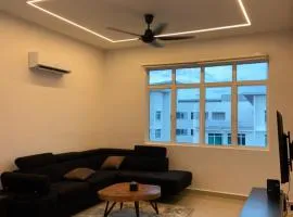 PROMO Luxury Condo 3 Bedrooms Near KLIA, Sepang, Nilai