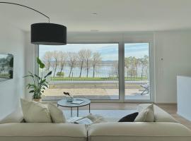 Haus am Bodensee mit Sicht - Stilvoller Luxus，位于Ermatingen的度假短租房