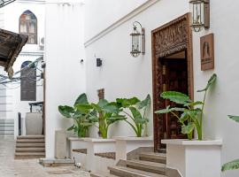 The Neela Boutique Hotel Stone Town，位于桑给巴尔阿贝德·阿曼尼·卡鲁姆国际机场 - ZNZ附近的酒店