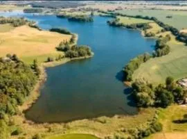 Camping - Wohnmobilstellplatz in der Mecklenburgischen Seenplatte Strom & Wasser vor Ort