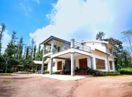 Kodebailu Homestay - 3BH Full Villa, Home Food, Coffee Estate，位于瑟格莱什布尔的酒店