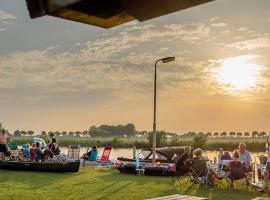 Watersportcamping Tussen de Diepen，位于布洛克宰尔的低价酒店