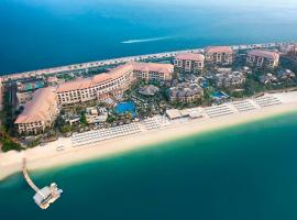 迪拜棕榈岛索菲特Spa度假酒店，位于迪拜水世界冒险乐园附近的酒店