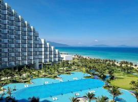 Sea View Cam Ranh Beach Resort Nha Trang Near The Airport，位于金兰市的酒店