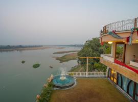 Narmade river view resort & restaurant，位于Hoshangābād的酒店