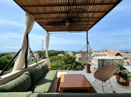 Casa Dakini en la Punta with pool and ocean view，位于埃斯孔迪多港的别墅