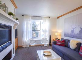 Cozy Brian Head Condo Walk to Navajo Express Lift，位于布赖恩峰的酒店