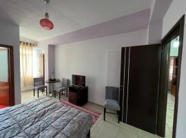 DENSIT HOTEL，位于波格拉德茨的酒店