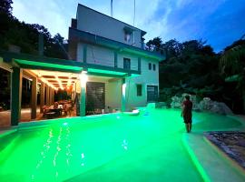 Hokhmah Heart Hotel，位于莫雷洛斯港的酒店