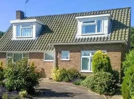 14 Links Way - Keys Holiday Cottages