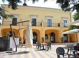 Il Picchio Golf Resort，位于卡迪里翁西塞尔的酒店