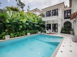 LohonoStays Castello Villa 5