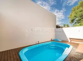 Excelente duplex geminado na Praia de Mariscal.
