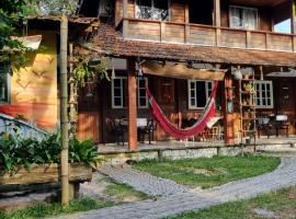 Pousada Sobre as Ondas - ILHA DO MEL - PR，位于蜜岛的海滩酒店