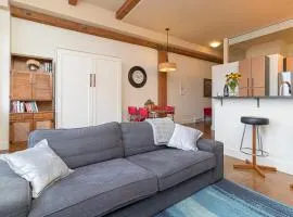 Modern Heritage Studio With Murphy Bed