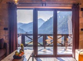 Mountain house Potkovica，位于Lazići的酒店