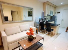 Central Park Residence Podomoro Condo for Four，位于雅加达的酒店