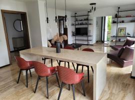 Casa Garda，位于Simeria的酒店