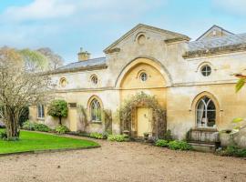 Artisan Hall: 4BD Stunning Grandeur in Cotswolds，位于Toddington的度假屋