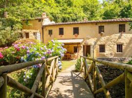 Molin Barletta - Nice Holiday House With Private Pool Marliana, Toscana，位于Marliana的酒店