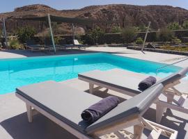 Villas Scirocco，位于费拉的别墅
