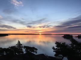Seaside Cabin in Stockholms Archipelago，位于Ingmarsö的酒店