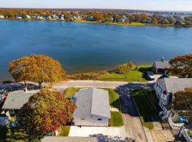 Water View Falmouth Gateway 3BR Family Retreat