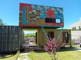 CASA CONTAINER BOSQUE Y MAR，位于马德普拉塔的酒店