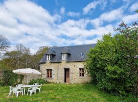 Semi-detached house in the castle park, Bénodet，位于贝诺代的酒店