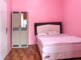 Algira Guest House Syariah Bogor Redpartner，位于Cimanggu的酒店