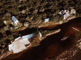 Stanley Island，位于普利登堡湾的山林小屋