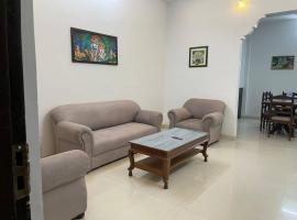 Leela home stay - Lotus (2 BHK luxury appartment)，位于贾巴尔普尔的酒店