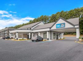 Suburban Studios Cleveland Central，位于克利夫兰的酒店