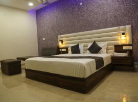 Hotel Royal，位于Rājpura的酒店