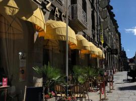 Balzac Hôtel Restaurant，位于富热尔的酒店