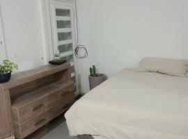 Habitación principal，位于华雷斯城的酒店