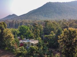 Bear Valley Camp，位于Panna的酒店