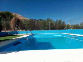 Villa Carmen y Alba con Piscina, Barbacoa y Chimenea，位于Illora的度假屋