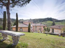 卡斯特雷托别墅酒店，位于Castelletto Molina的酒店