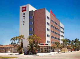 ibis Paranagua，位于巴拉那瓜的宜必思酒店