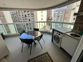 2 quartos- Estanconfor AC sacada fechada garagem com arrumação diária