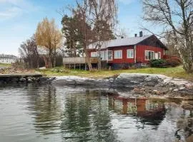 Awesome Home In Vikbolandet With House Sea View