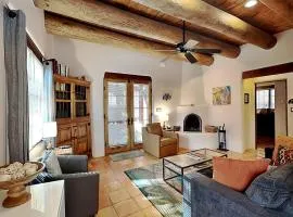 Deseo de Santa Fe, 2 Bedrooms, Patio, WiFi, Sleeps 4